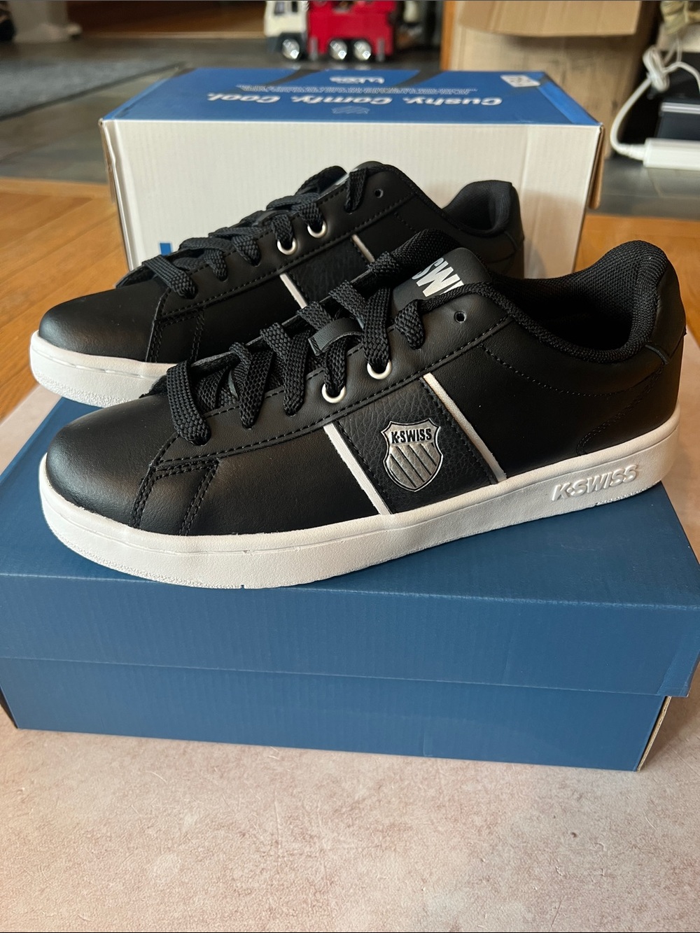 K-Swiss Court Vittora Men’s Low Black/Silver Leather Sneakers